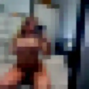 Découvre Veronique, 27 ans à Bannalec en privé