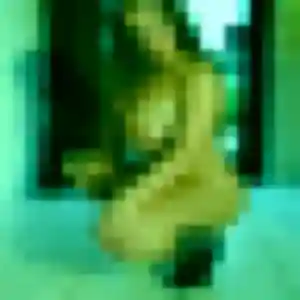 Huguette, 25 ans, connectée à Bourges pour un rencontre coquine