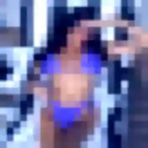 Cecile, 20 ans, en ligne à Houilles pour une rencontre coquine