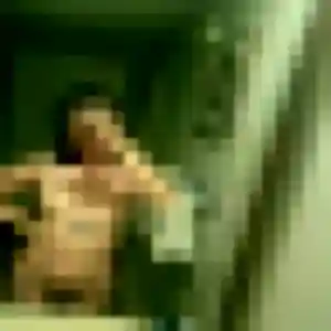 Rejoins Lucienne, 21 ans à Houilles gratuitement