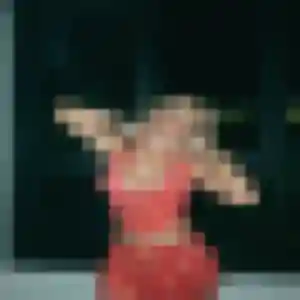 Sexy Elena, 25 ans à Les Achards - voir sa photo