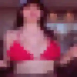 Rejoins Ines, 34 ans à Les Essarts-le-Roi en privé
