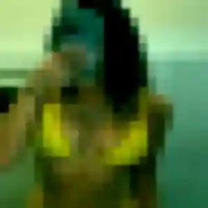 Amel, 24 ans, connectée à Mouroux pour une rencontre coquine
