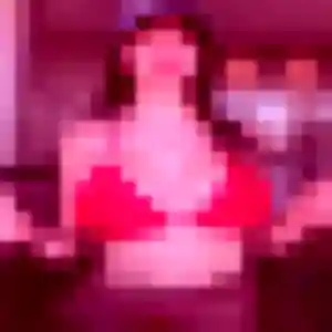Giulia, 21 ans, en ligne à Mouvaux pour un rencontre coquine