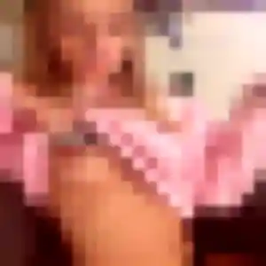Corinne (23 ans) à Ploeren attend un rencontre coquine aujourd'hui