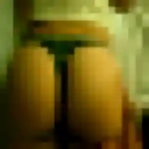 Photo de Viviane à Ploeren (21 ans) - rencontre coquine discret