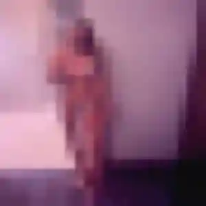 Photo de Marine à Pont-Saint-Martin (43 ans) - rencontre coquine discret