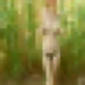 Odette, 19 ans, disponible à Salles pour un rencontre coquine