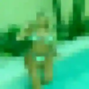 Debora de Ville-la-Grand, 30 ans - rencontre coquine sans prise de tête